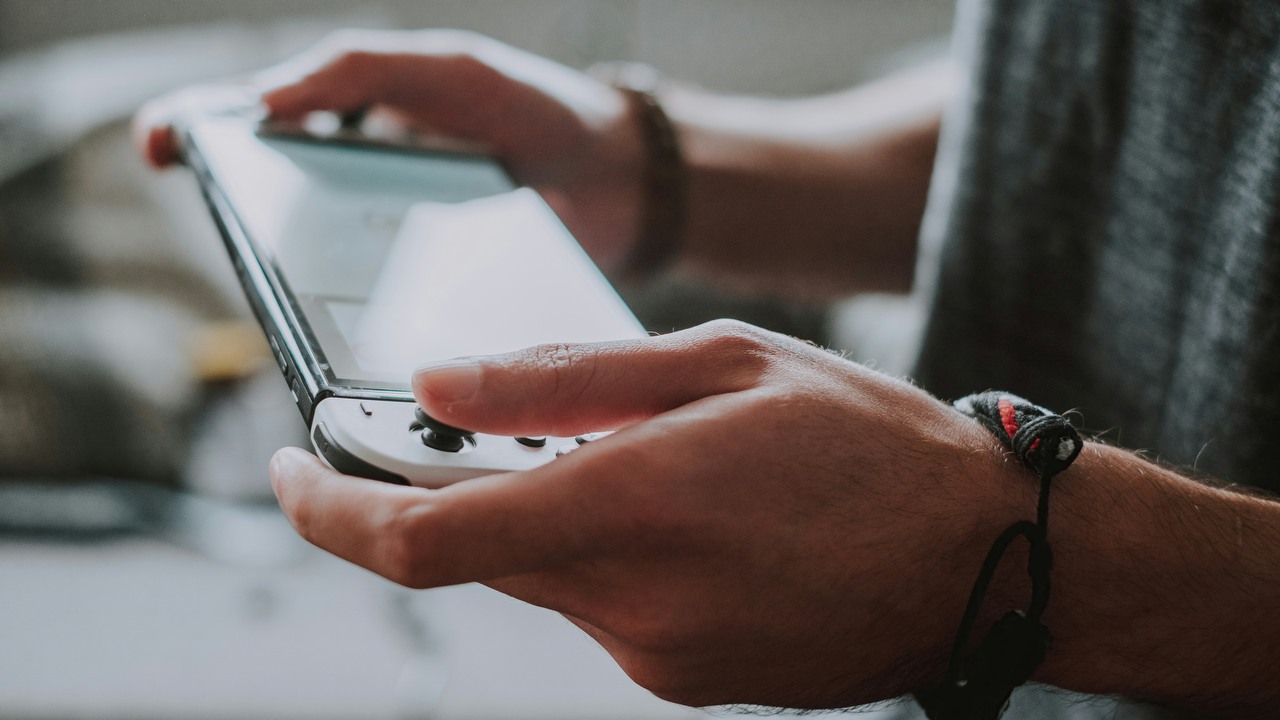 Nvidia chce się bardziej zaangażować. Jeśli ta plotka jest prawdziwa, może to zmienić zasady gry dla handheldów, źródło grafiki: Glenn Carstens Peters | Unsplash.