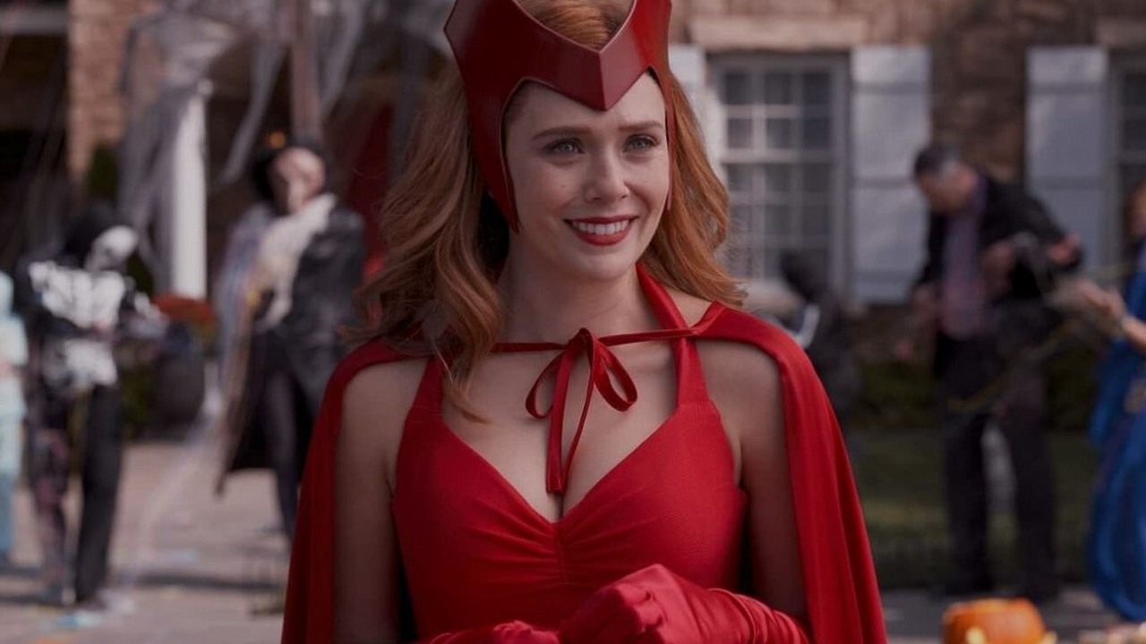 Marvel rezygnuje z łączenia seriali z filmami w MCU? Studio tłumaczy nową strategię i przywrócenie Marvel Television, źródło grafiki: WandaVision, Jac Schaeffer, Marvel, 2021..