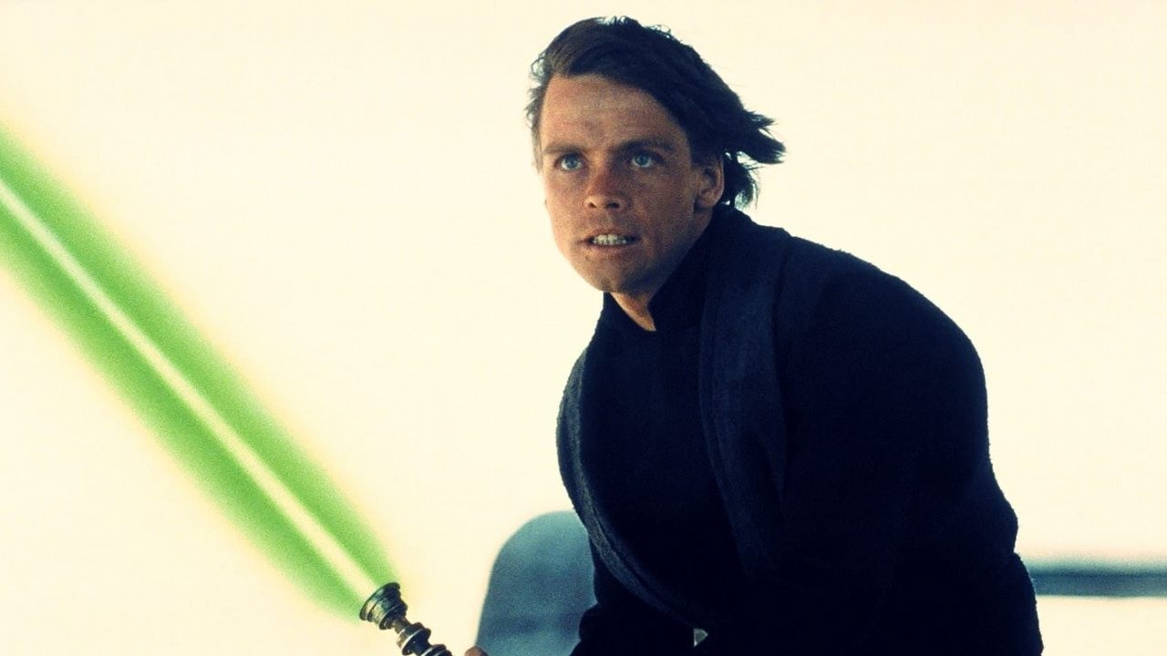 Powrót Jedi pierwotnie miał bardzo mroczne zakończenie. George Lucas chciał uśmiercić kochaną postać, a inną wysłać na Ciemną stronę Mocy, źródło grafiki: Powrót Jedi, Richard Marquand, Lucasfilm, 1983.