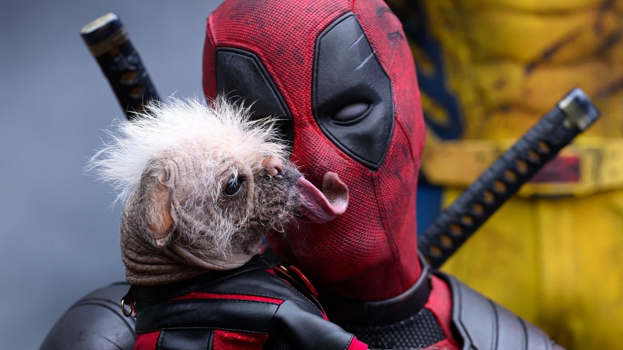 „Dziwię się, że nam na to pozwolili”. Ryan Reynolds jest dumny z Disneya i zapowiada, że Deadpool i Wolverine to dla wytwórni „ogromny krok”, źródło grafiki: Deadpool i Wolverine, Shawn Levy, Disney, 2024.