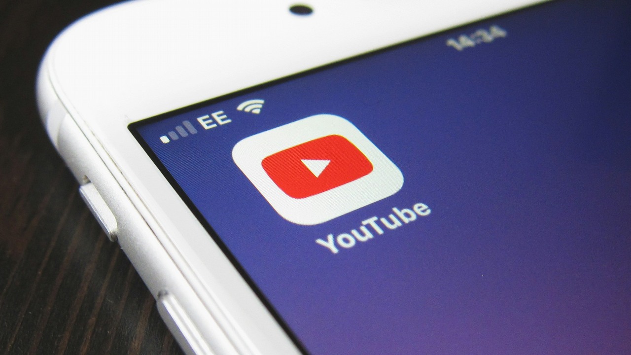 YouTube udostępnia 75 gier wcześniej dostępnych tylko dla abonentów Premium, źródło grafiki: Nik | Unsplash.