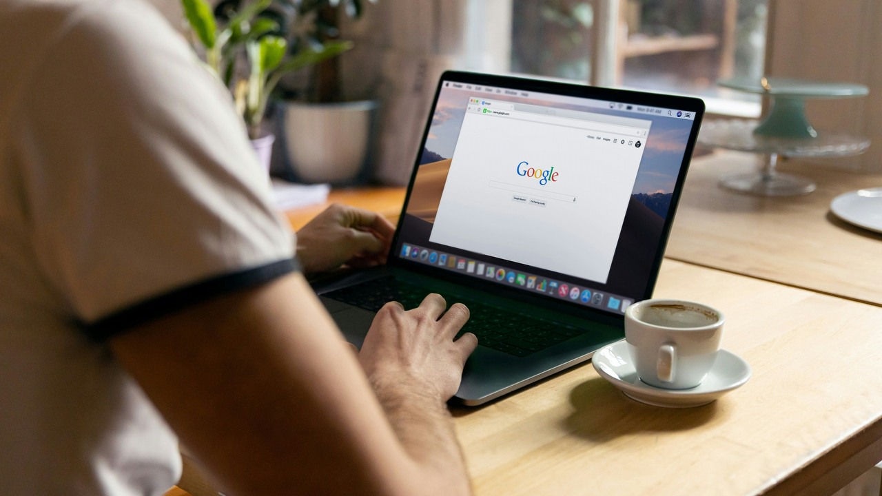 Google Chrome czekają ogromne zmiany. Wiele wtyczek przestanie działać, źródło grafiki: Firmbee Com | Unsplash.