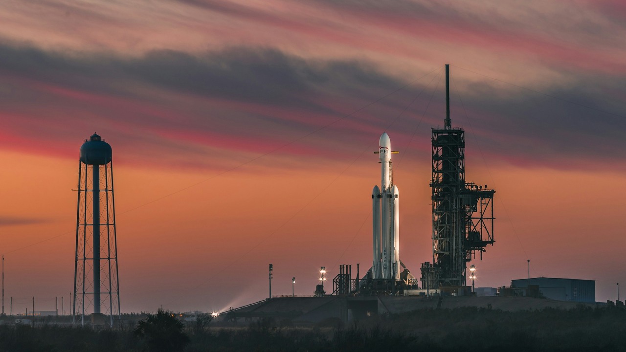 Miał być przełom, ale na razie jest pasmo niepowodzeń. Starliner znów nie poleciał w kosmos [Aktualizacja], źródło grafiki: SpaceX | Unsplash.