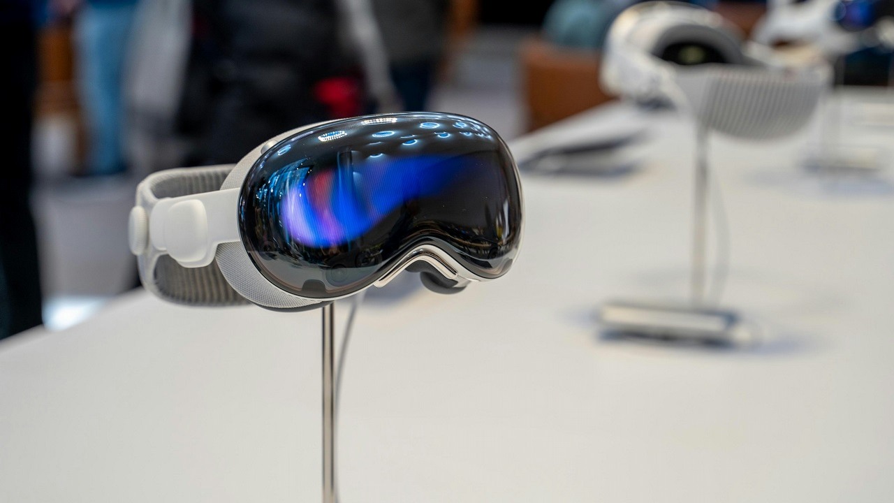 Apple Vision Pro opuści USA? Gogle mają już wkrótce trafić do sprzedaży w innych krajach, źródło grafiki: Unsplash | Roméo A..