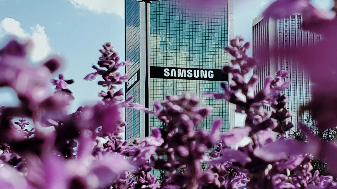 Samsung w obliczu niespotykanego dla siebie problemu. Pracownicy zapowiadają pierwszy w historii strajk, źródło grafiki: Unsplash | Valentyn Chernetskyi..