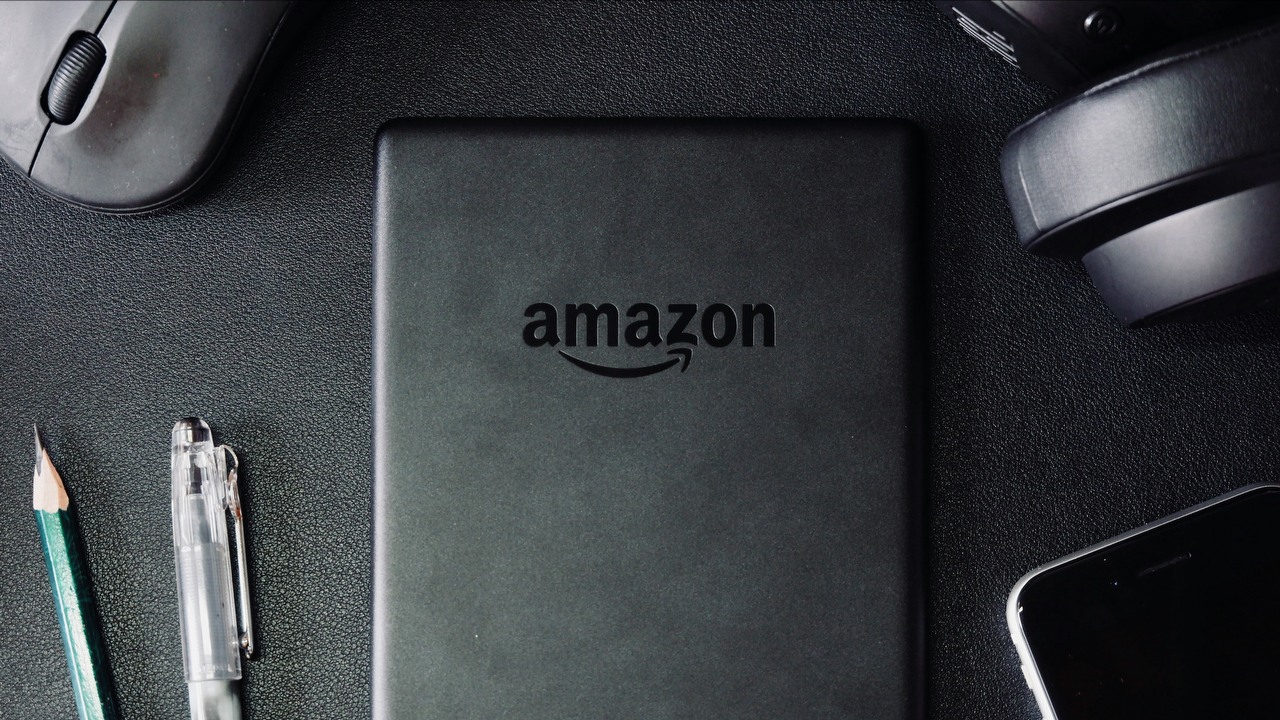 Amazon prawdopodobnie nie istniałby, gdyby Jeff Bezos był nieco mądrzejszy, źródło grafiki: Sunrise King | Unsplash.