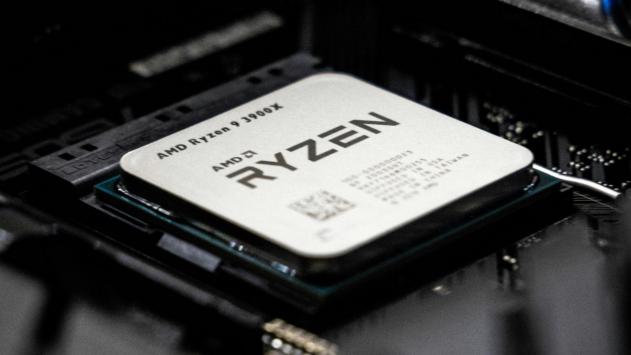 Gracz zamawia procesor do gier od AMD na niemieckim Amazonie, a zamiast tego otrzymuje paskudnie podrobiony produkt, źródło grafiki: Tomas Malik | Unsplash.