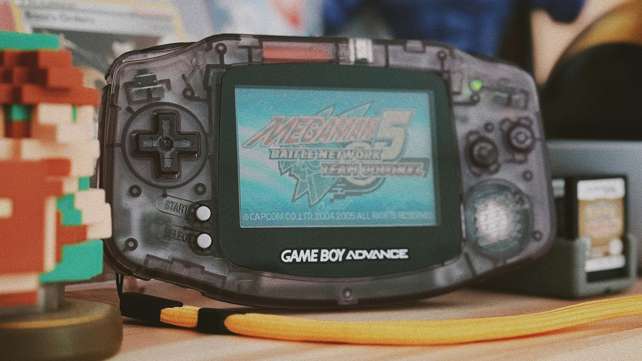 Jak powiedzieli, że wydadzą, to wydadzą, nie trzeba co 22 lata przypominać. Kien właśnie trafiło na Game Boy Advance, źródło grafiki: Dennis Cortés, Unsplash.