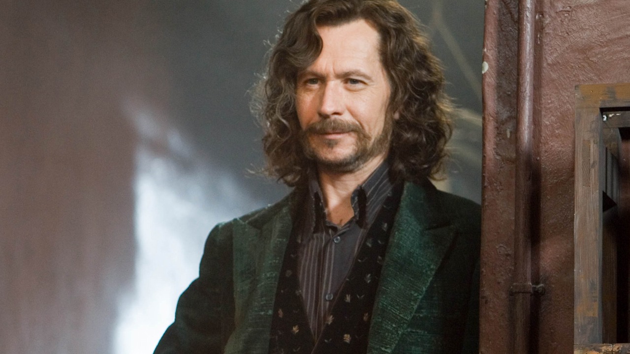 „Najtrudniejsza rzecz, jaką musiałem zrobić”. Gary Oldman przyznał, że Harry Potter postawił przed nim największe wyzwanie w jego karierze, źródło grafiki: Harry Potter i Zakon Feniksa, David Yates, Warner Bros. Pictures, 2007.