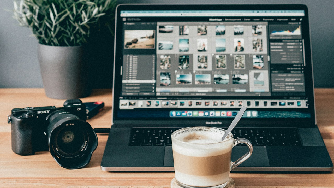 Photoshop za drogi, a GIMP nie przypadł do gustu? Photopea może być dobrą alternatywą, źródło grafiki: Unsplash | Mylene Tremoyet.