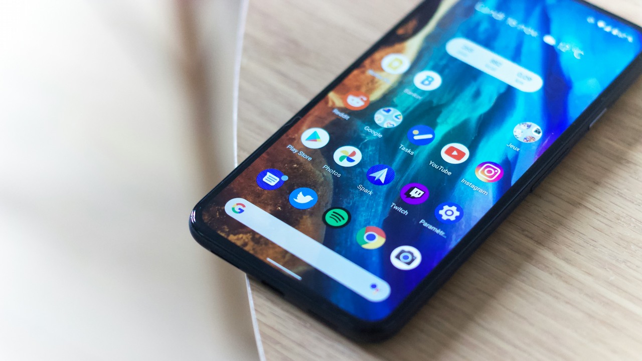 Pixel 9 może być bliżej niż nam się wydaje. Google zapowiada pokaz, źródło grafiki: Unsplash | Adrien.