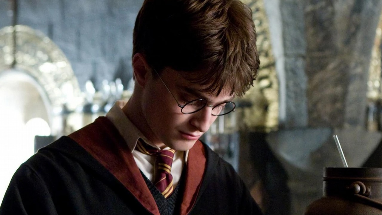 „Popadłem w samozadowolenie”. Daniel Radcliffe „nienawidzi” swojego występu w tej części Harry'ego Pottera, źródło grafiki: Harry Potter i Książę Półkrwi, David Yates, Warner Bros. Pictures, 2009.