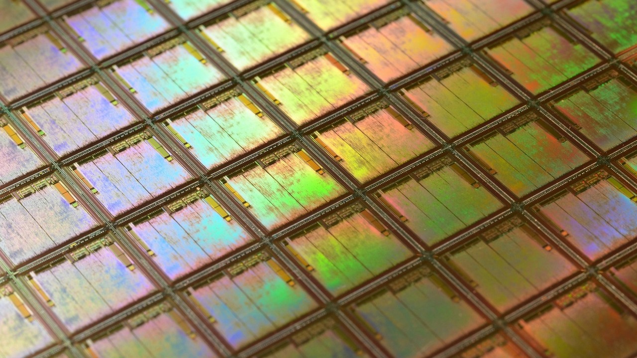 Chiny przejmują wszystkie metale ziem rzadkich w kraju. To mocny cios w przepychankach z Zachodem o nowe technologie, źródło grafiki: Unsplash | Laura Ockel.