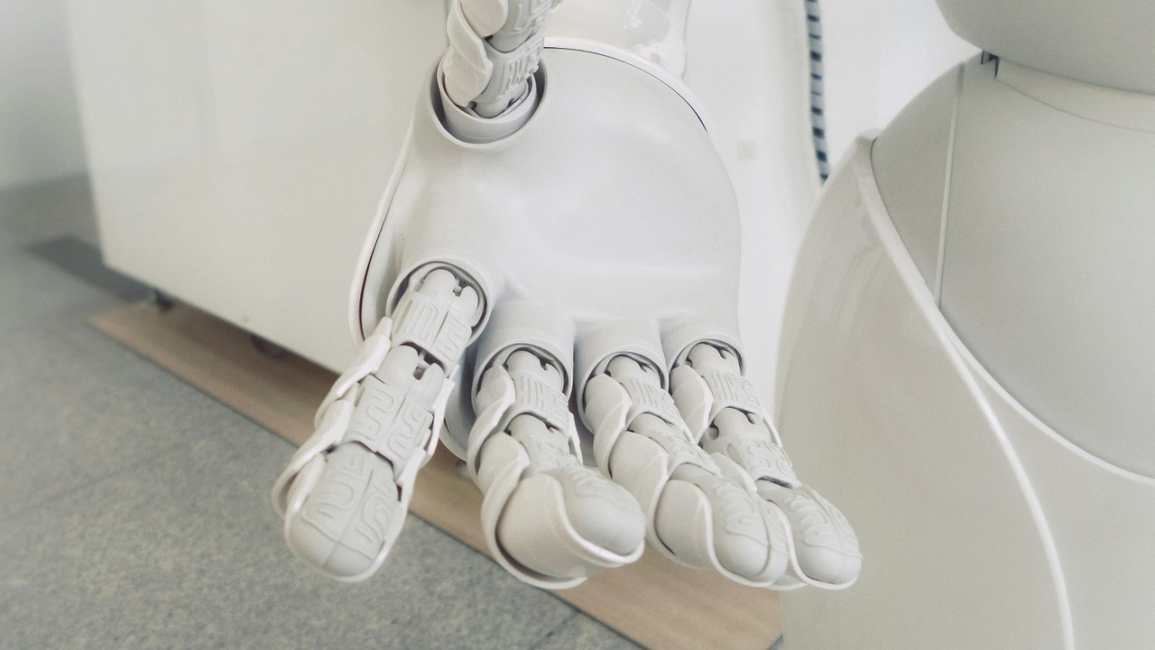 Włamanie do OpenAI rodzi pytania co do bezpieczeństwa danych powierzanych sztucznej inteligencji, źródło grafiki: Unsplash | Possessed Photography..