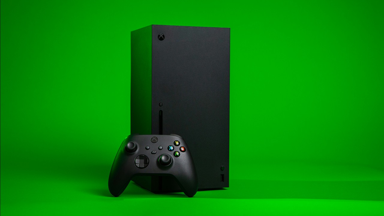 Microsoft ma ograniczyć dostawy konsol Xbox Series X i S na wybranych rynkach. Powodem jest ponoć kiepska sprzedaż, źródło grafiki: Unsplash | Billy Freeman.