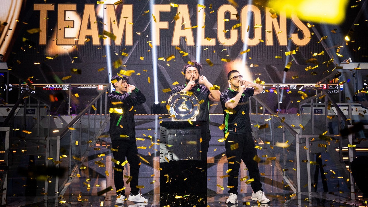 Team Falcons zdobywa trofeum EWC w Call of Duty: Warzone, źródło grafiki: EWC.