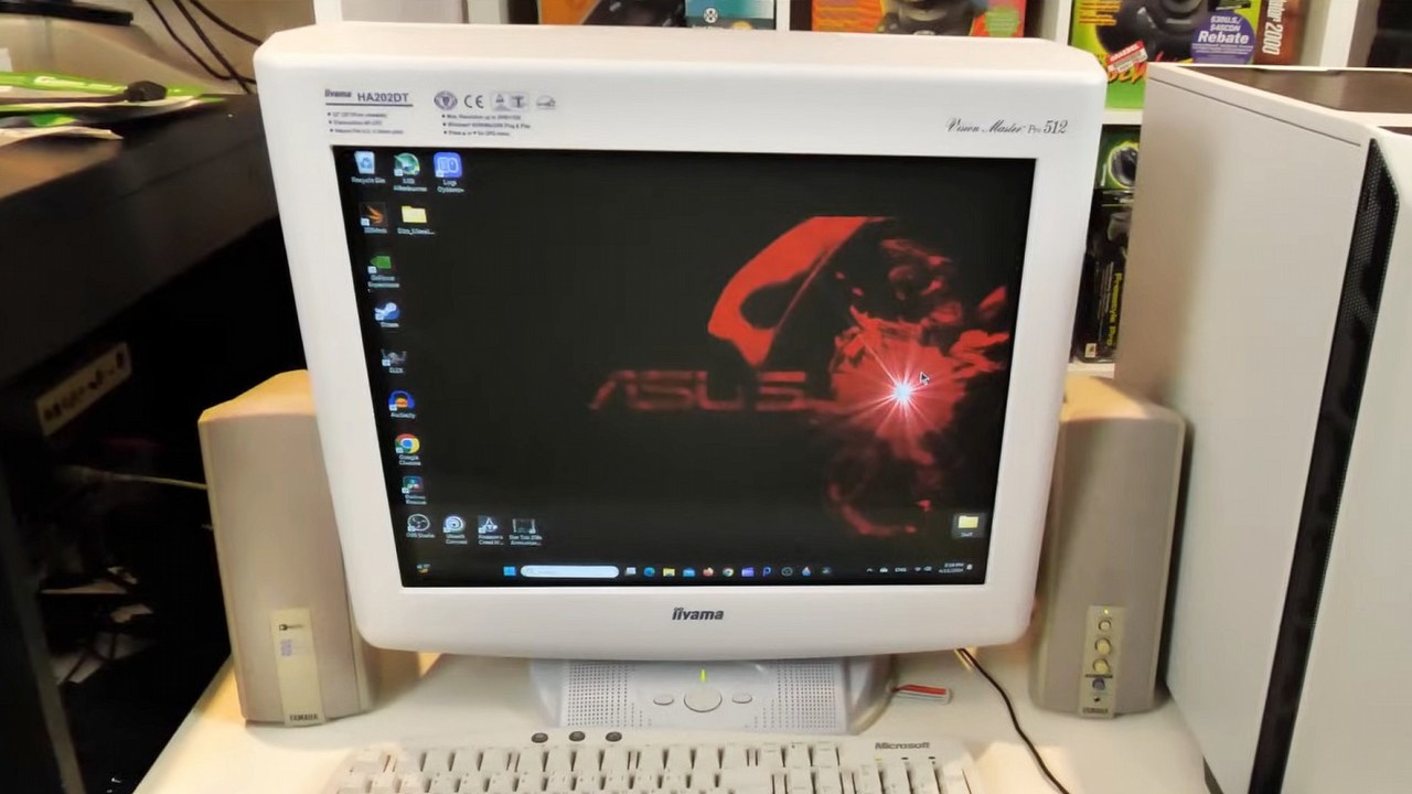 Najszybszym monitorem do gier może być ta kineskopowa IIyama, podkręcona do 700 Hz, źródło grafiki: RetroGamingBase, YouTube.