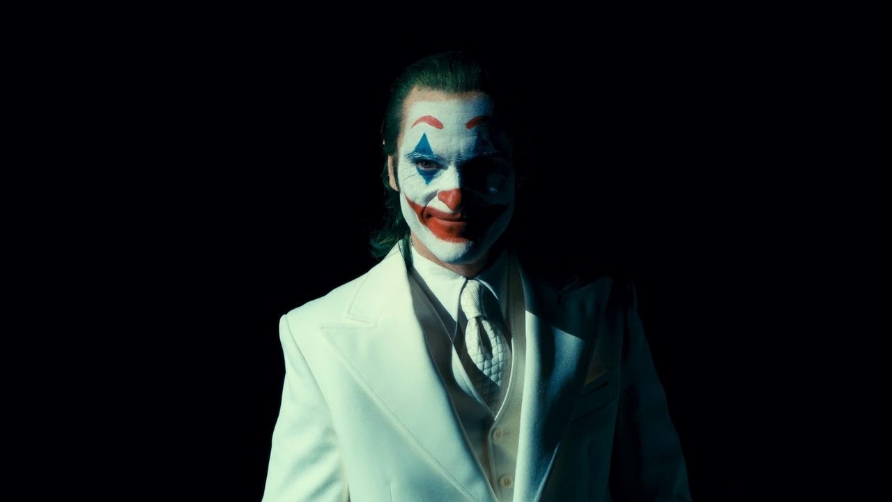 Joker 2 to „jeden z najodważniejszych amerykańskich filmów ostatnich lat”. Krytycy do końca seansu „siedzieli z otwartymi ustami", źródło grafiki: Joker: Folie a Deux, Todd Phillips, Warner Bros., 2024.