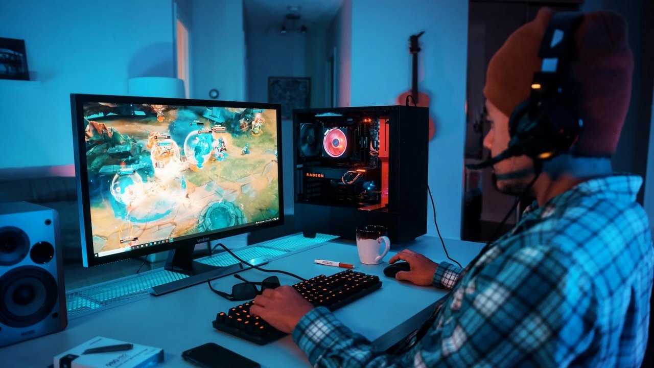 Z nową aplikacją od AMD sprawdzisz swój input lag. Program działa także z kartami graficznymi Intela i Nvidii, źródło grafiki: Samsung Memory; Unsplash.com; 2022.