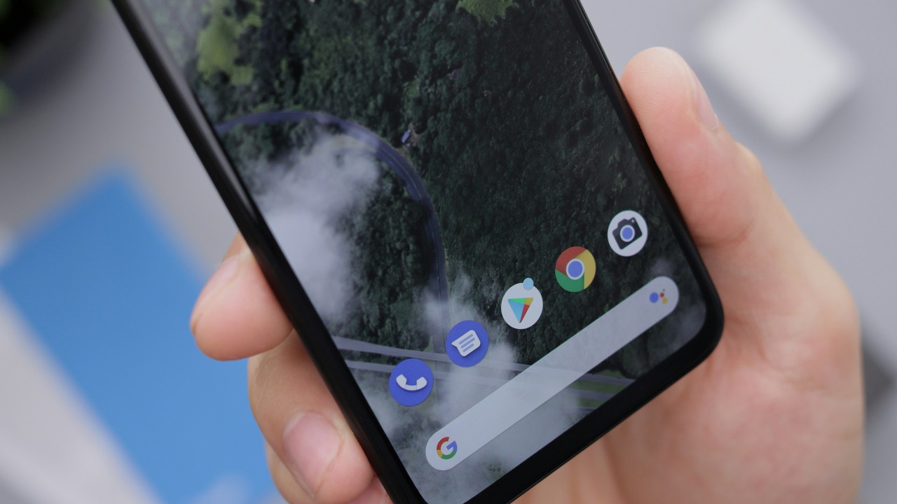 Google Pixel 9: wycieki ujawniają szczegóły dotyczące specyfikacji, wyglądu i funkcji AI, źródło grafiki: Daniel Romero | Unsplash.