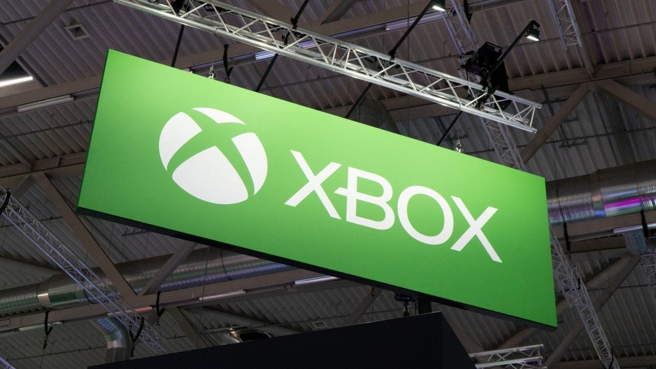 Raport Microsoftu ujawnia, że nikt nie chce kupować Xboksów Series X/S i Surface'ów. Sytuację ratują Activision Blizzard z chmurą, źródło grafiki: Jonathan Kemper; Unsplash.com; 2022.