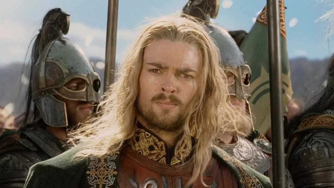 „Nigdy się do tego nie zebraliśmy”. Peter Jackson przyznał się do błędu we Władcy Pierścieni. Dotyczy postaci granej przez Karla Urbana, źródło grafiki: The Lord of the Rings: The Two Towers, Peter Jackson, New Line Cinema, 2002.