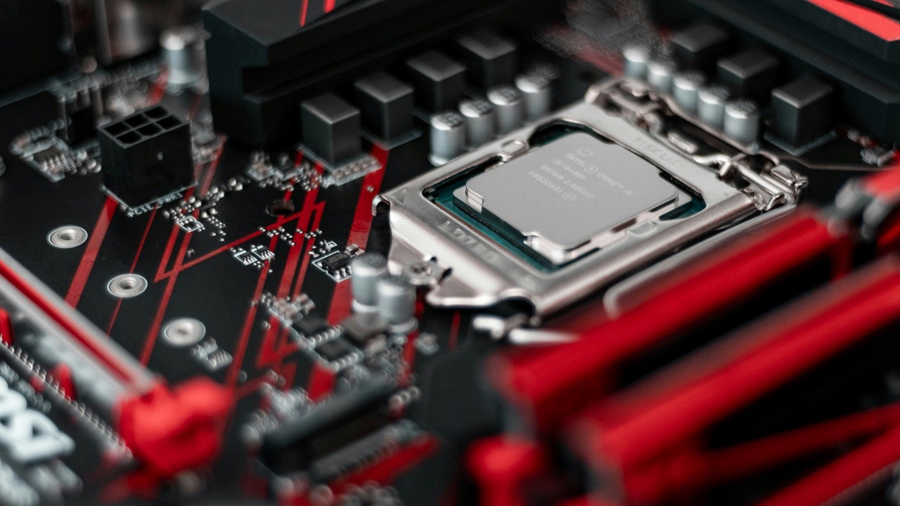 Procesory AMD są mniej awaryjne od Intela? Producent komputerów twierdzi, że nie, źródło grafiki: Unsplash | Christian Wiediger..