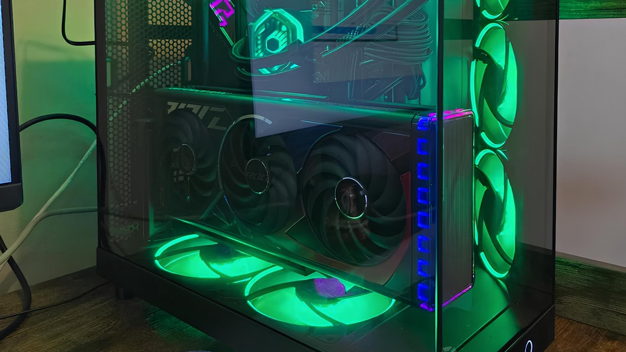 Ojciec chce zbudować synowi nowy komputer do gier i trafia na okazję życia z RTX-em 4070 Ti, źródło grafiki: MrAwesomeTG | Reddit.