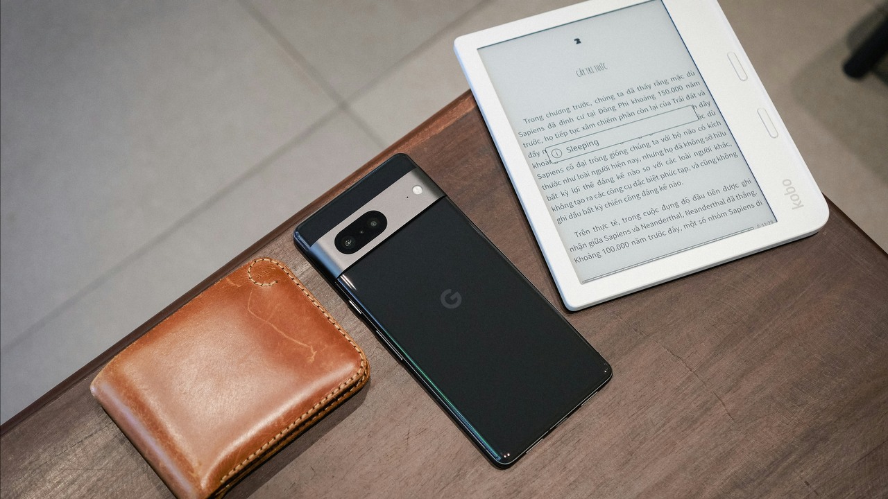 Porównania z innymi telefonami są niewskazane. Google ma bardzo wygórowane oczekiwania względem recenzentów najnowszego Pixela, źródło grafiki: Thai Nguyen | Unsplash.