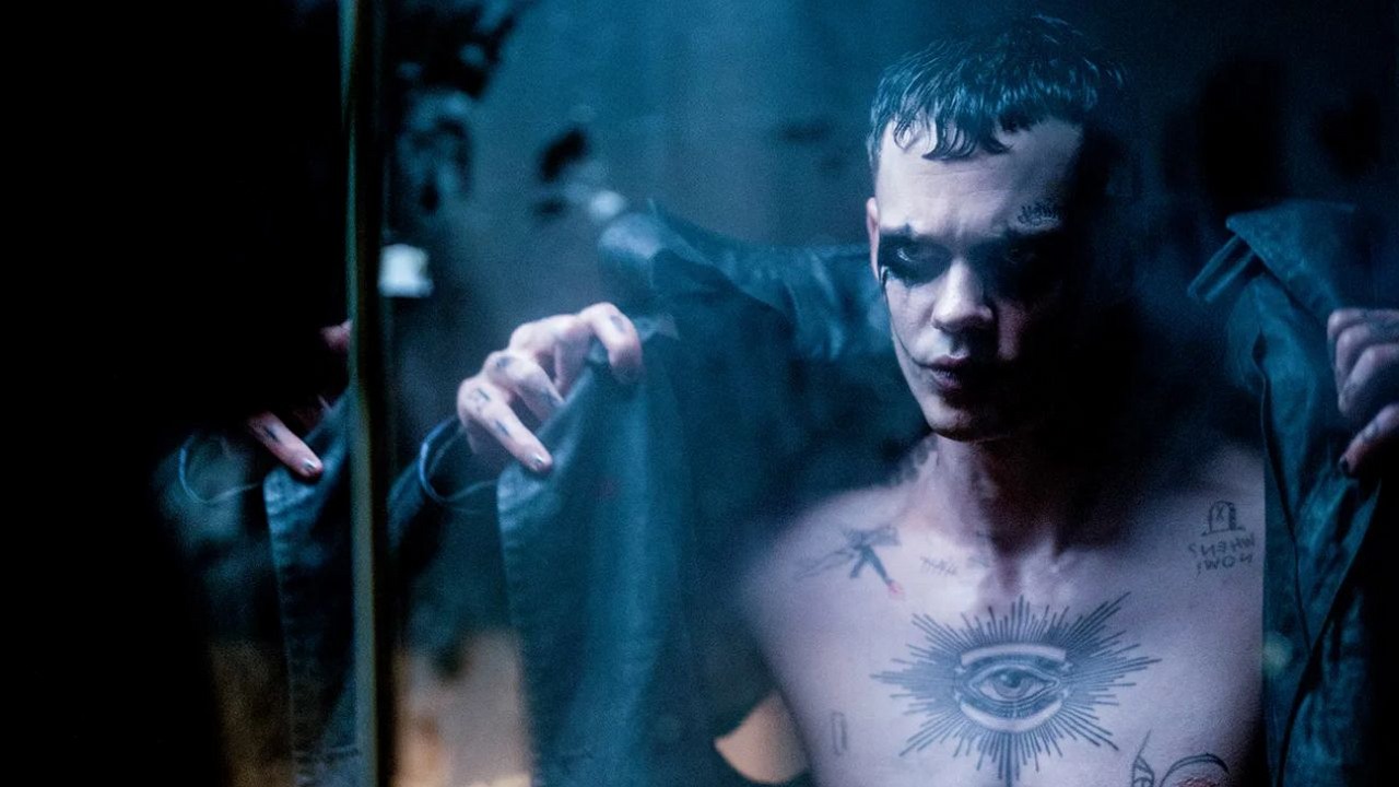 Za tą historią ciągnie się widmo śmierci. Zobacz nową odsłonę filmu Kruk dzięki kodom na darmowy seans w kinach Cinema City i Helios dla użytkowników Premium VIP, źródło grafiki: Lionsgate.