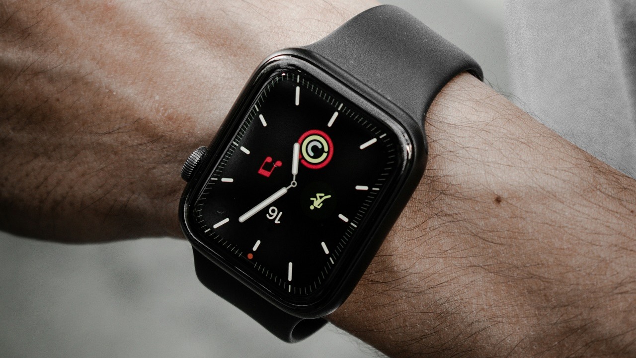 WatchOS 11 wprowadza pięć nowych funkcji, które warto wypróbować na Apple Watch, źródło grafiki: Unsplash | Klim Musalimov..