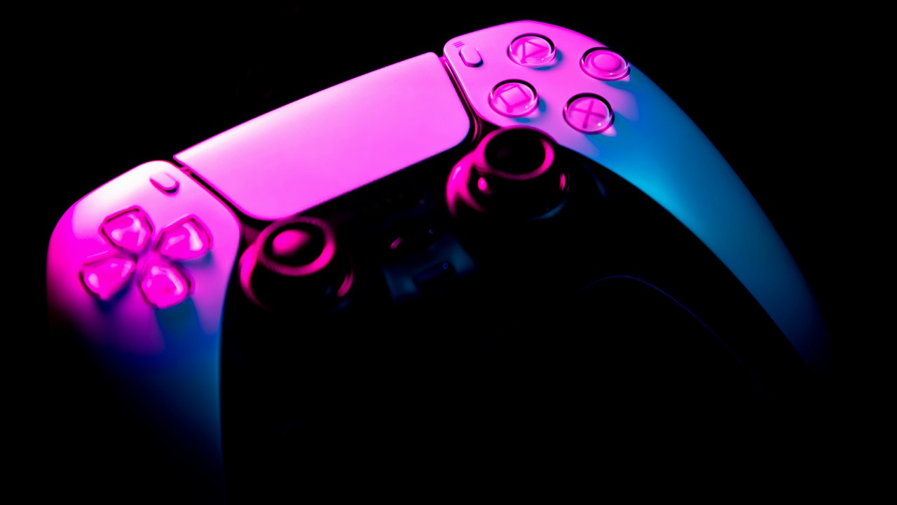 Czy PS5 Pro będzie wydajnościową rewolucją? Eksperci podejrzewają, że GTA6 nie zadziała na nim w 60 fps, źródło grafiki: Unsplash | Taylor R.