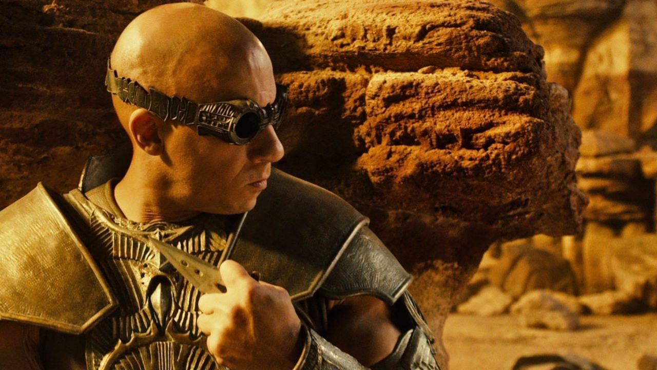 Oto pierwsze zdjęcia z gorąco oczekiwanego widowiska science fiction: Vin Diesel znów w pełnym stroju Riddicka, źródło grafiki: Riddick, David Twohy, Riddick Canada Productions, 2013.