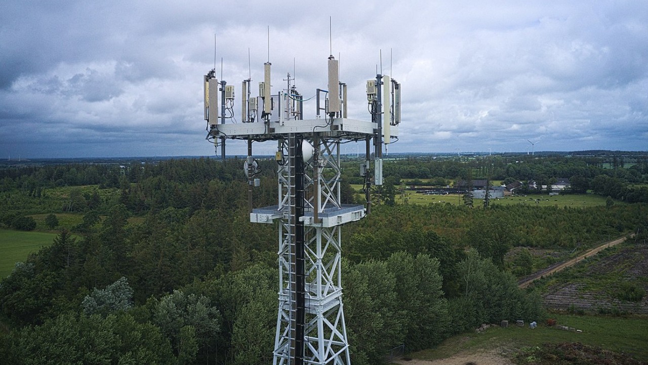 Samsung chce zostać dużym graczem na rynku infrastruktury sieciowej. W tym celu chcą kupić Nokię, źródło grafiki: Fabian Horst (2019) | Wikimedia Commons.
