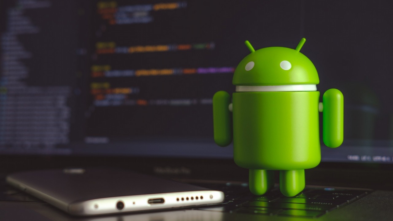 Google przygotowało dla posiadaczy Androida cztery nowe funkcje, źródło grafiki: Quietbits | Shutterstock.com.