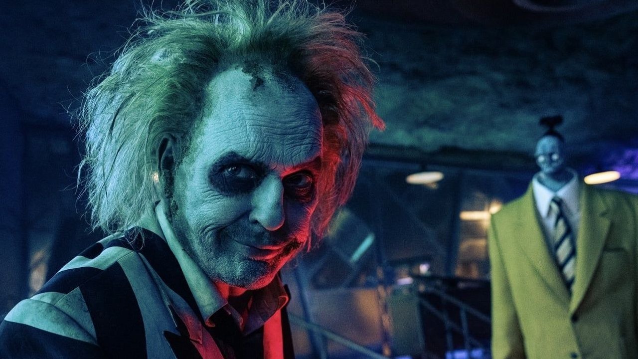 Polacy wściekli po seansie Beetlejuice 2.  Maria Skłodowska-Curie została w filmie przedstawiona jako „francuska fizyczka”, źródło grafiki: Beetlejuice Beetlejuice, Tim Burton, Tim Burton Productions, 2024.