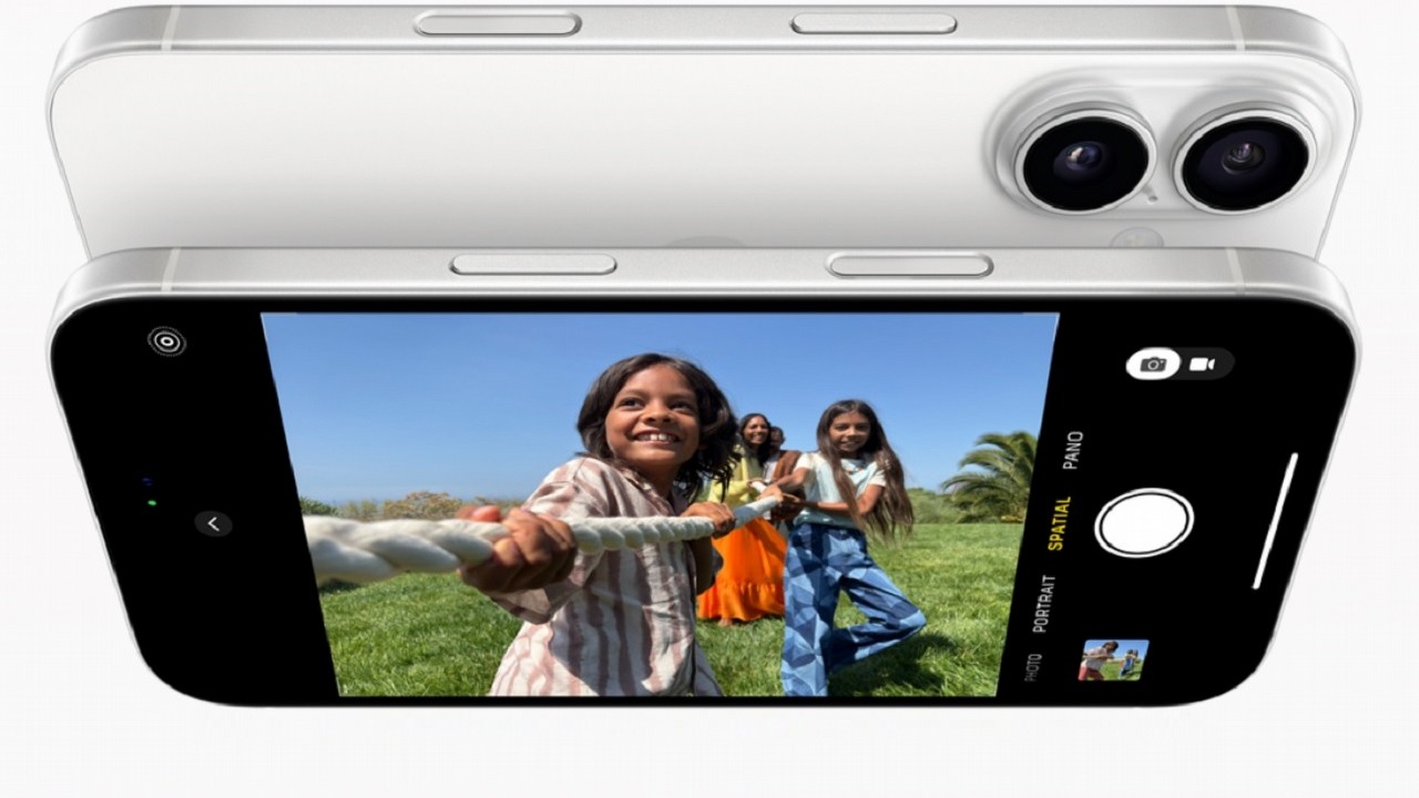iPhone 16 Plus vs. iPhone 15 Plus oraz standardowe modele. Opisujemy największe różnice, źródło grafiki: Apple.