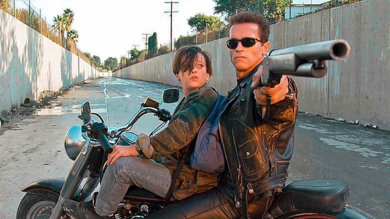 Arnold Schwarzenegger nienawidził pomysłu na sequel Terminatora, który stał się jednym z najważniejszych dzieł w historii sci-fi. Po 30 latach wiemy dlaczego, źródło grafiki: Terminator 2: Dzień sądu, reż. James Cameron, Carolco Pictures,1991.