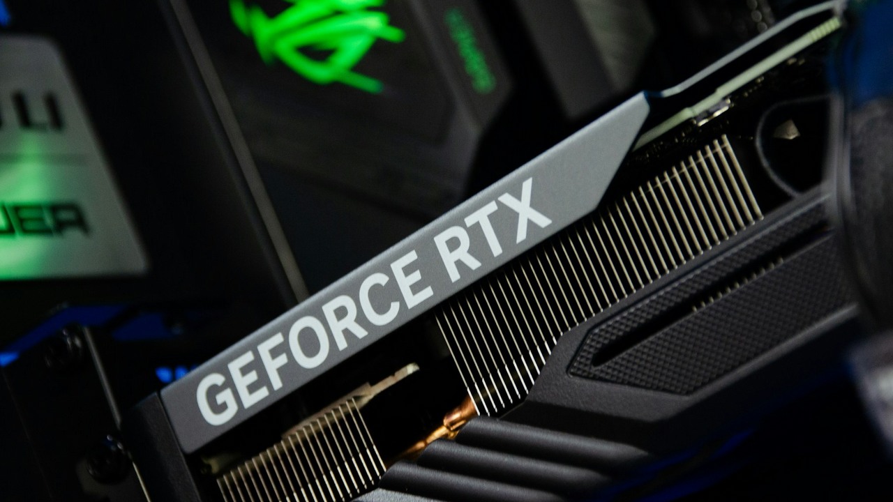 Specyfikacja kart graficznych Nvidia GeForce RTX 5090 i RTX 5080 wyciekła do sieci, źródło grafiki: Unsplash, GAMERCOMP.