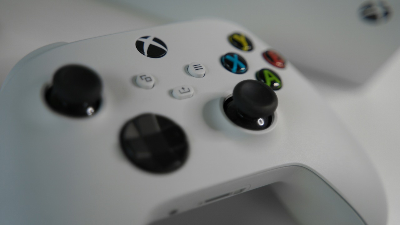 Gracze otrzymują komunikat „występują problemy w usługach Xbox” - Microsoft mierzy się z awarią w stylu tej na PlayStation, źródło grafiki: Pasqualino Capobianco; Unsplash.