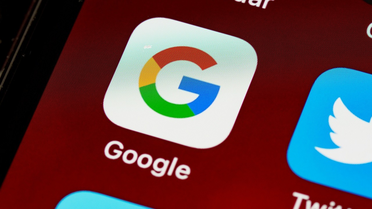 Google testuje nową funkcję, która pozwoli na wyświetlanie przepisów bezpośrednio w wyszukiwarce, źródło grafiki: Unsplash | Brett Jordan..
