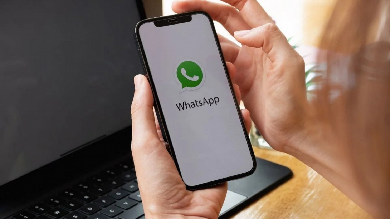 WhatsApp - jak wykonać połączenie głosowe i wideo? Opisujemy krok po kroku, źródło grafiki: Digicrusader.