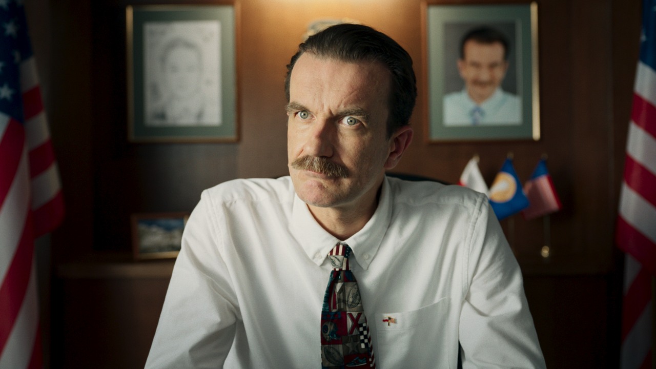 Tomasz Kot gwiazdą pierwszego polskiego serialu Prime Video. Gąska to komedia od twórców hitu Netflixa, 1670, źródło grafiki: Gąska, Maciej Buchwald, Constantin Entertainment Polska, 2024.