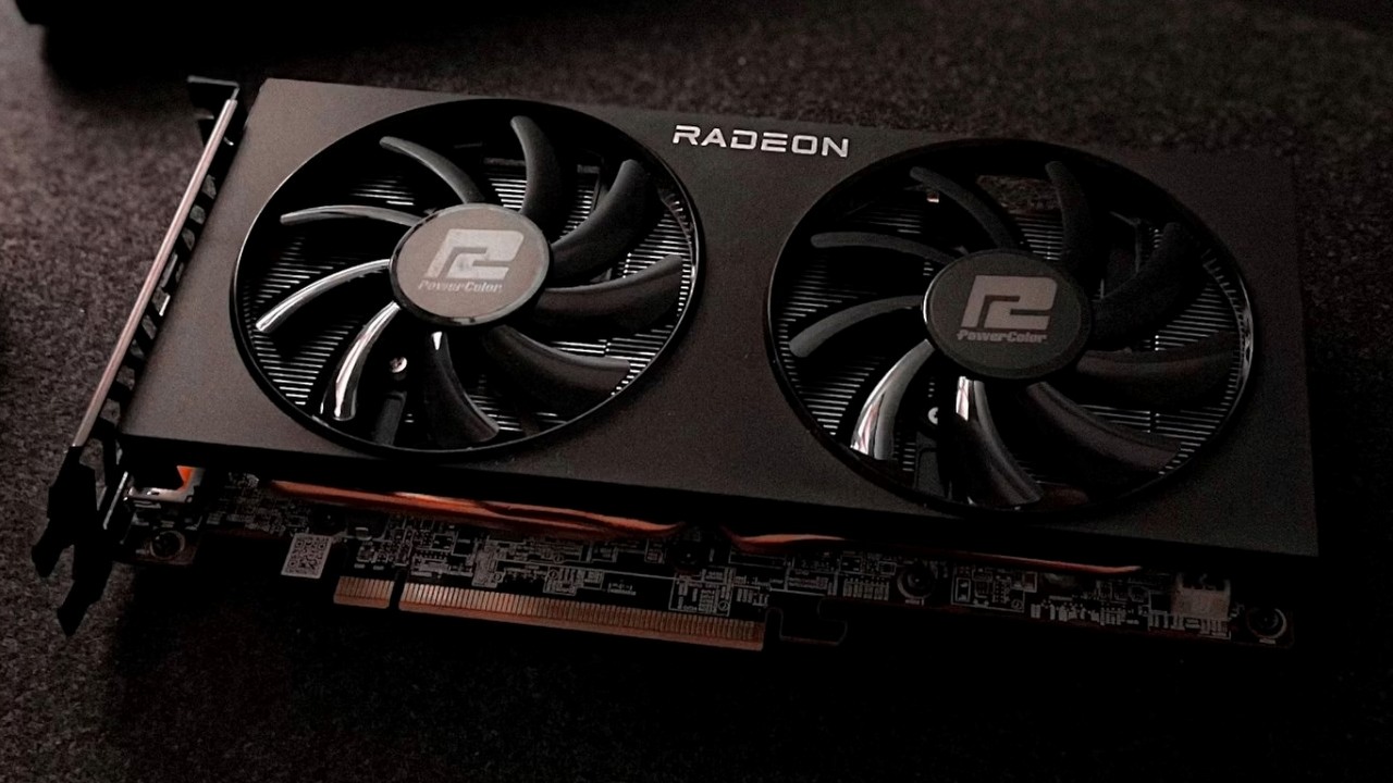 AMD i Intel mają testować złącze kart graficznych, które przyszło z pomocą RTX-om 4090, źródło grafiki: Brandon.; Unsplash.com; 2024.