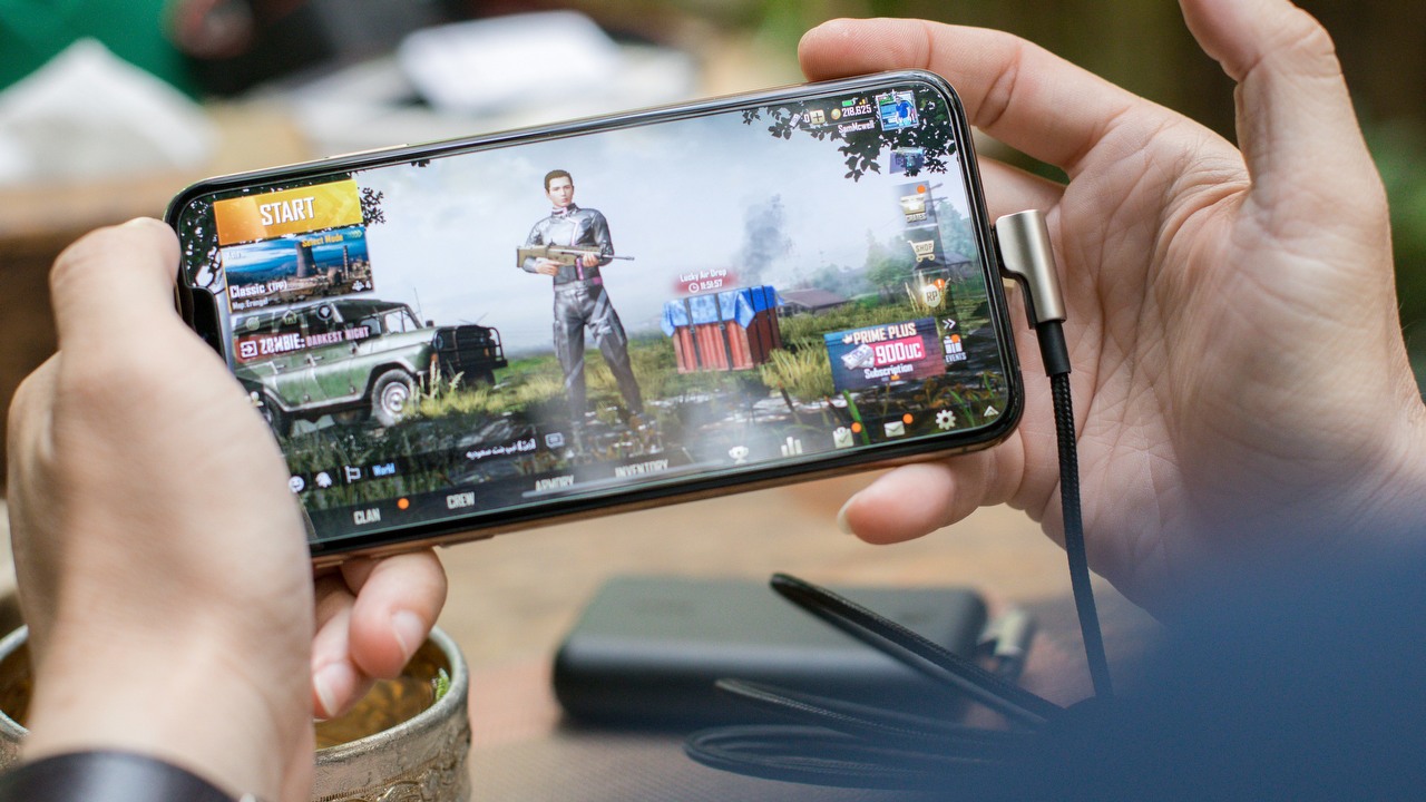 Apple tworzy własną platformę dla graczy? Gigant może sięgnąć po swój kawałek tortu rynku gier, źródło grafiki: Unsplash | SCREEN POST.