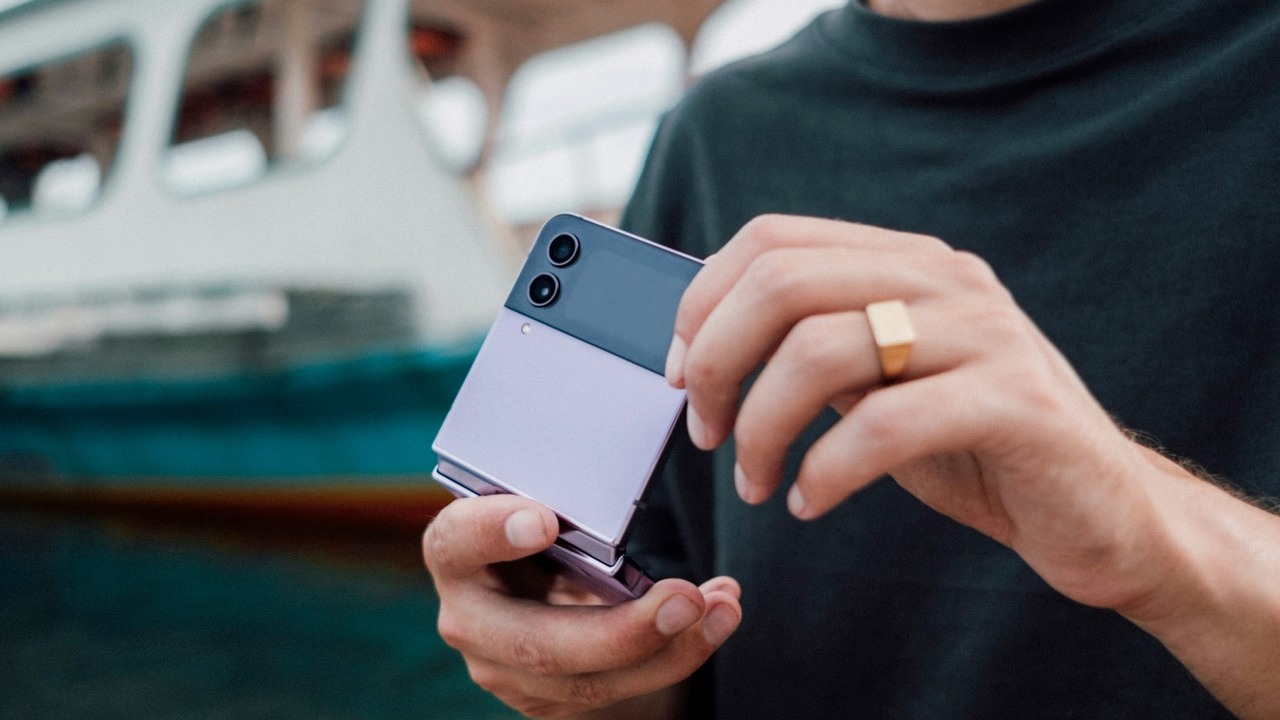 To koniec flagowych smartfonów Galaxy? Samsung może myśleć o nowej marce premium, źródło grafiki: Jonas Leupe, Unsplash.