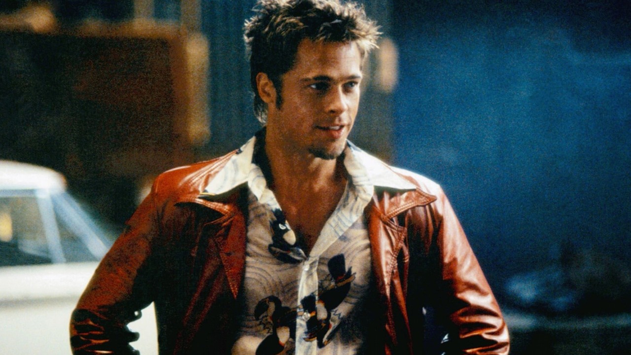 Brad Pitt uważał Fight Club za „najlepszy film, w jakim kiedykolwiek zagra”, mimo że został wygwizdany przez widownię i ekspertów na festiwalu filmowym, źródło grafiki: Fight Club, David Fincher, 20th Century Fox, 1999.