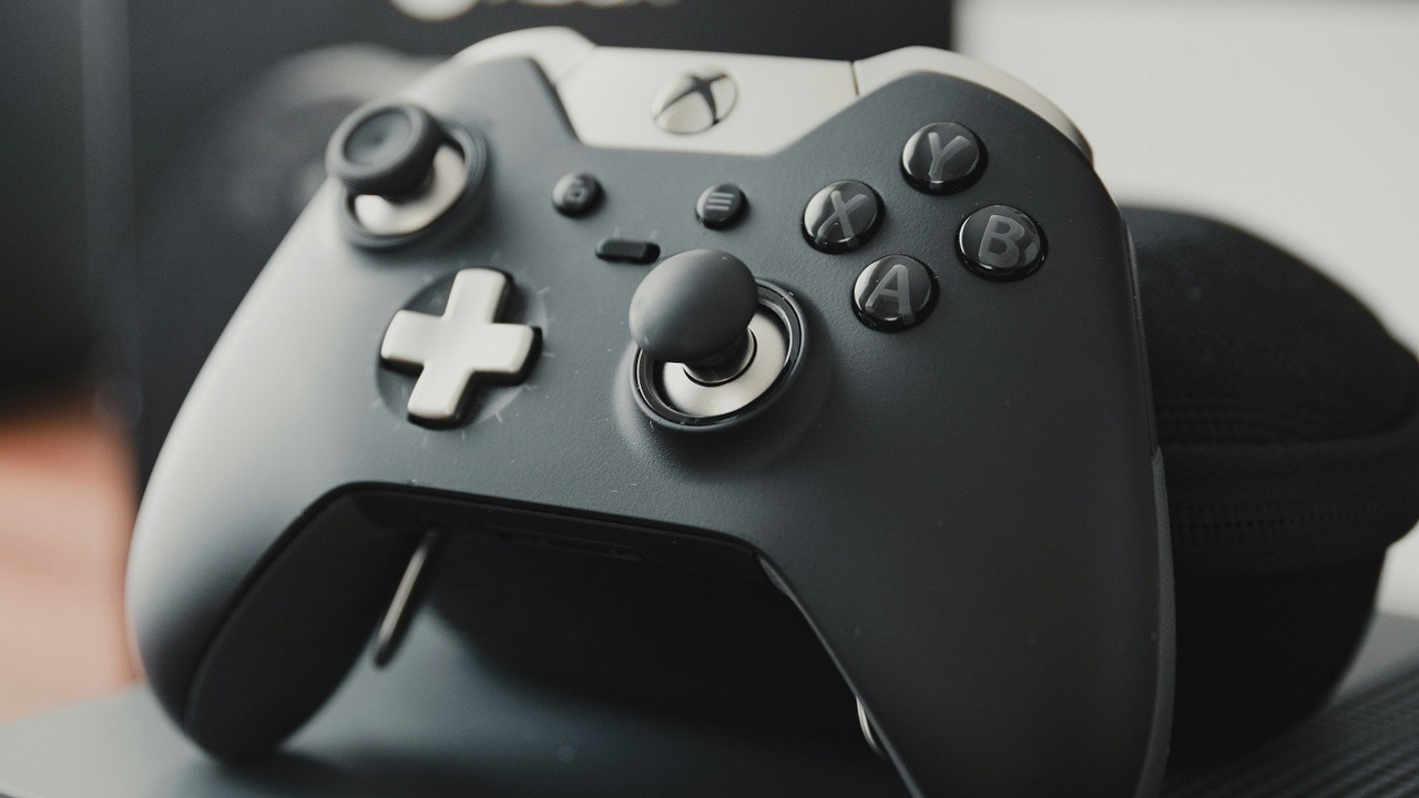 Przenośny Xbox juz w 2025 roku? Znany insider przybliża potencjalną datę premiery, źródło grafiki: Unsplash | Max Andrey..