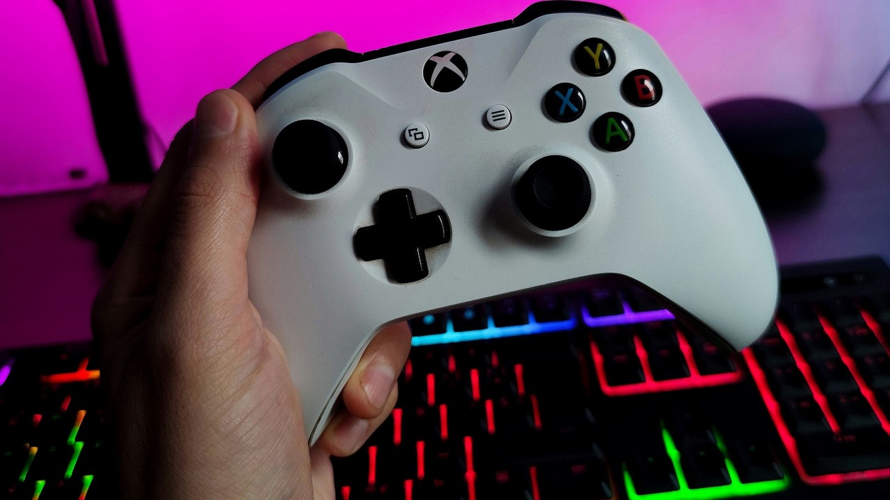 Xbox nie porzuci konsol. Phil Spencer zapewnia, że firma nadal będzie produkować własny sprzęt, źródło grafiki: Unsplash | Diego Marín..