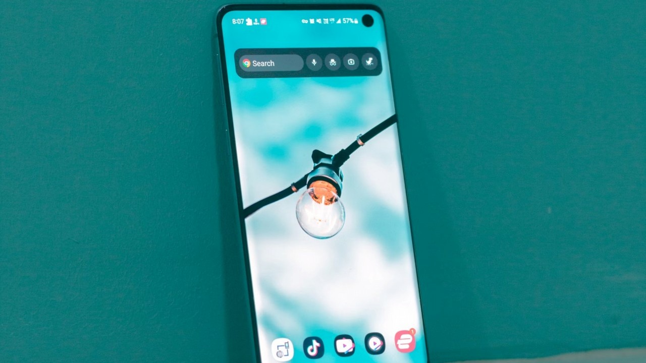 7 kluczowych ustawień w smartfonach Samsunga, które warto znać, źródło grafiki: Ainur Iman; Unsplash.com; 2022.
